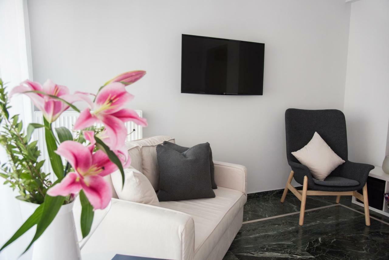 Living Near Acropolis By Sylvia Staikou 2Nd & 3D Floor Apartment Athens Exterior photo
